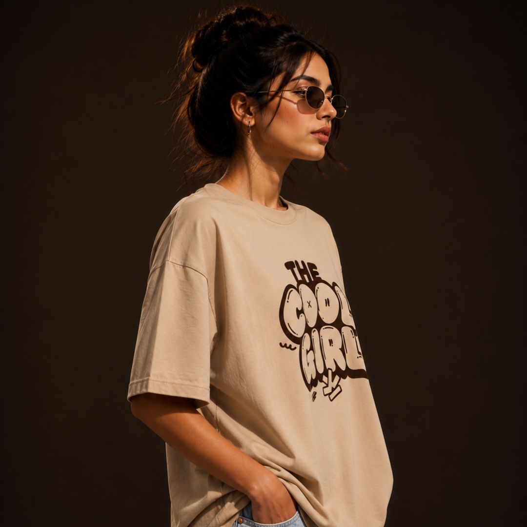 Cool Girl – Women’s  Oversized T-Shirt