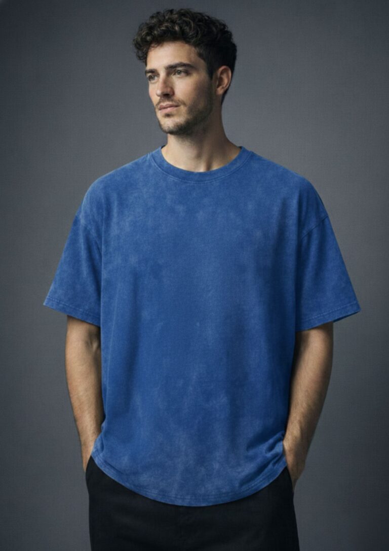 Acid wash oversized T-shirt with drop shoulders and loose fit